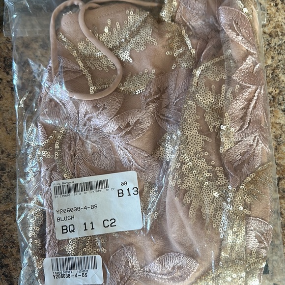 Tank Top - Picture 2 of 4